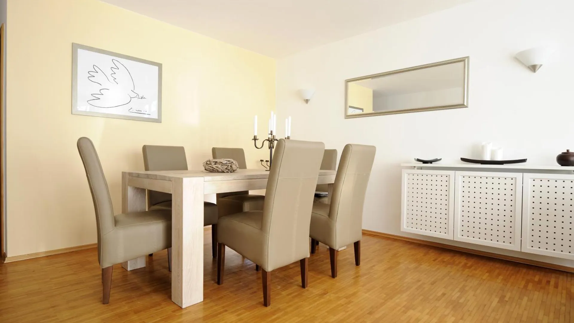 Parkside Apartment House Düsseldorf Aparthotel